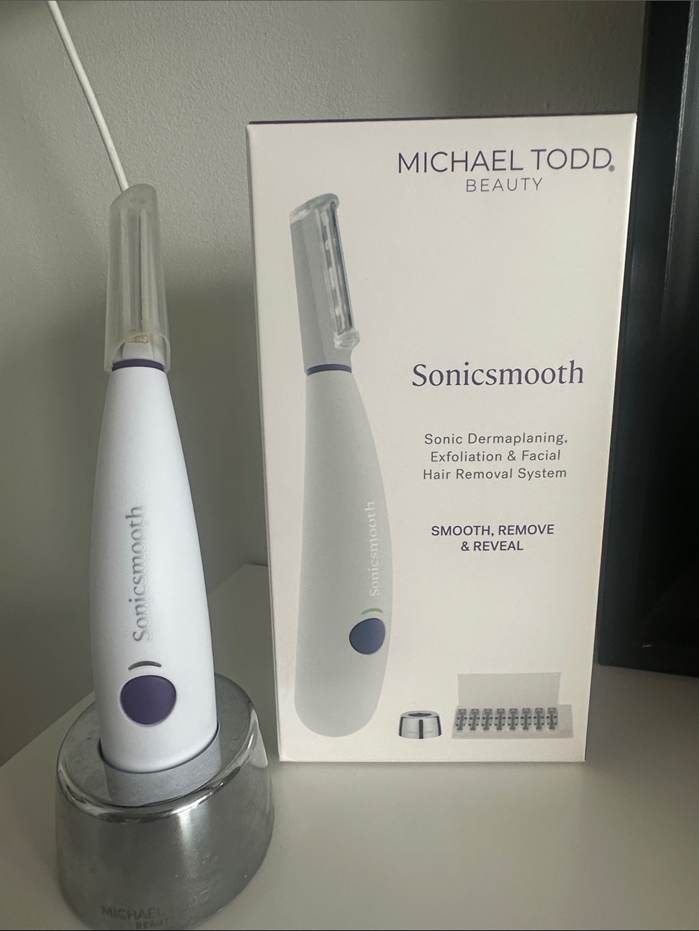 Michael Todd Sonicsmooth Dermaplaning Tool – White & Purple
